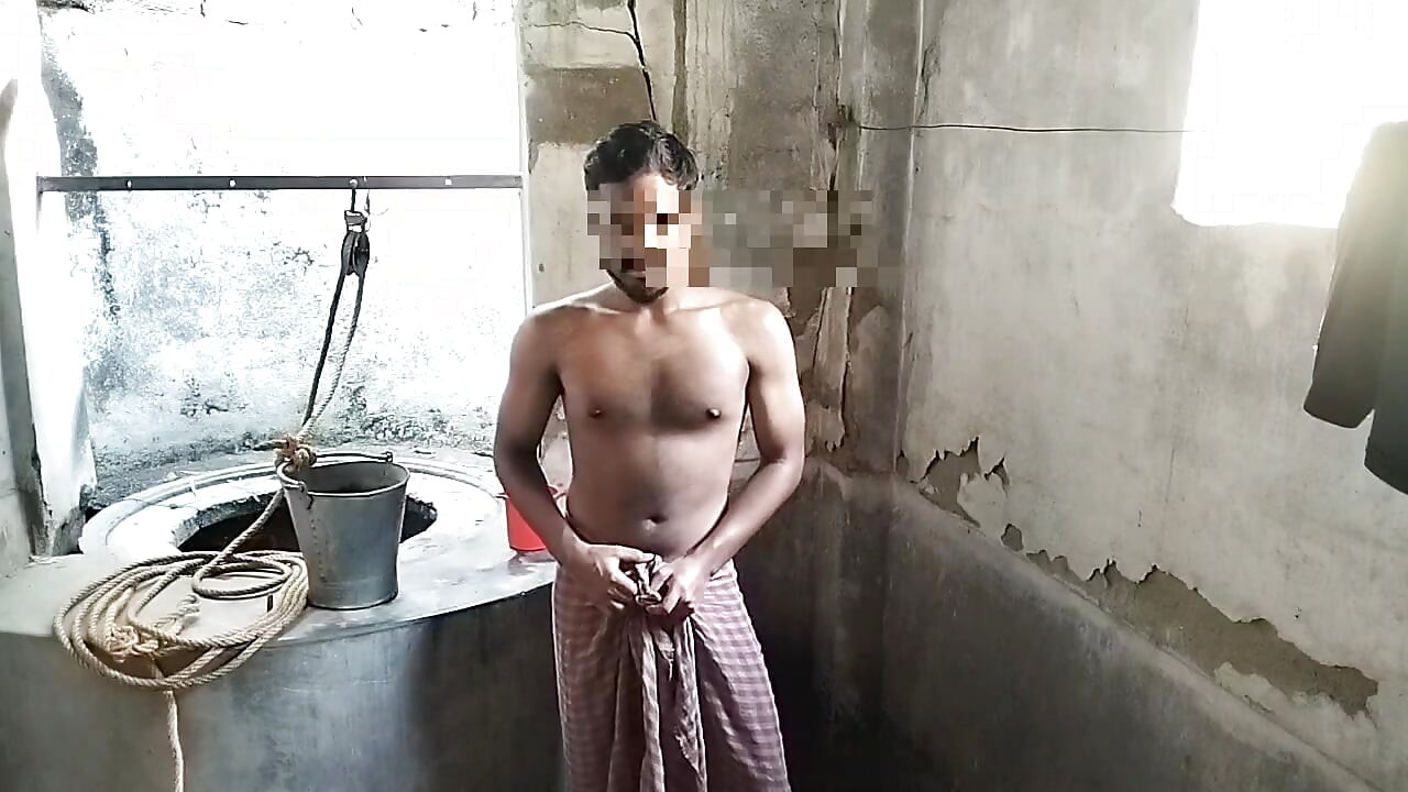 Ayah dengan zakar besar mengongkek budak kembar melancap lucah desi gay India