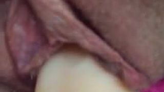 Figa bella e grosso dildo clitoride che gioca a masturbazione