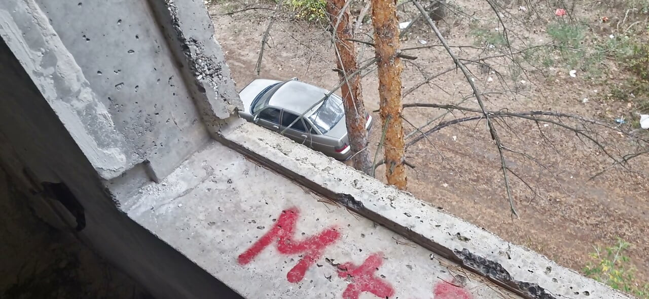 A Young Fucker in an Abandoned Factory Met His Daddy and Fucked His Holes Hard Until He Came