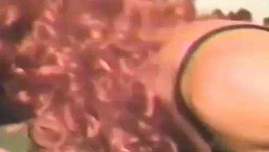 Винтажный лизание языка и трах в спортзале