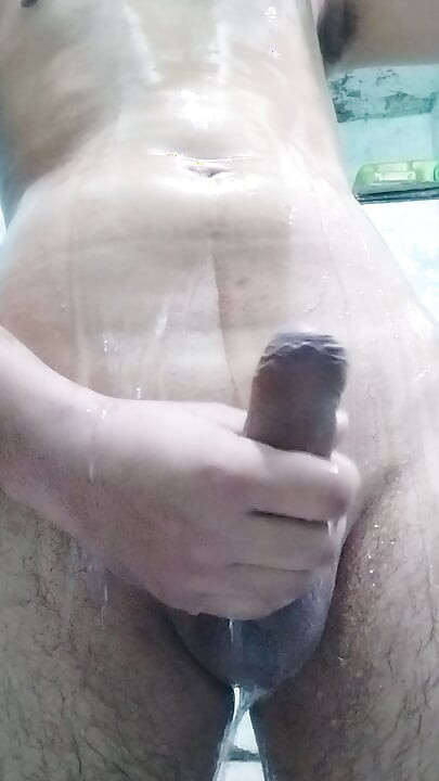 Sacudidas mientras se baña