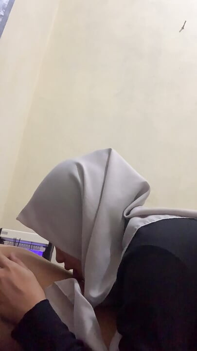 Hyper Hijab Wants To Be On Top