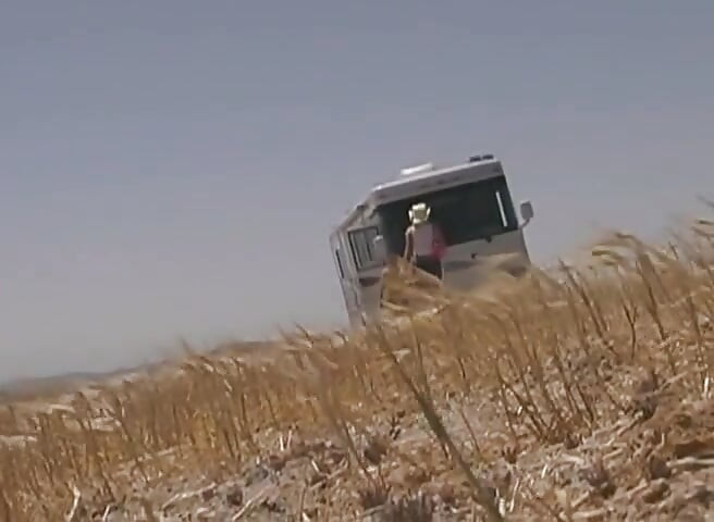 Dvostruki kurac za gadnu kurvu u potrazi za dubokom ljubavlju