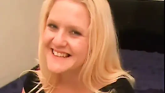 Milf gemuk membutuhkan kontol hitam besar di dalam memeknya