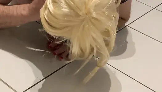 Belajarlah untuk mengisap seperti dia...