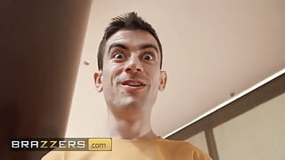Jordi Has The Time Of His Life When He FInally Has His Dream Threesome With Sheila Ortega & Minni Joy – BRAZZERS