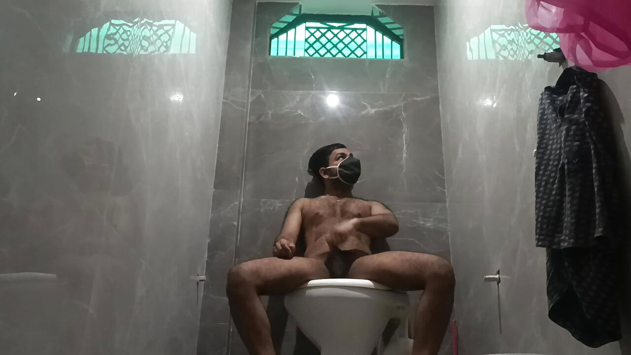 インド・デヴァールのヌードトイレダンス