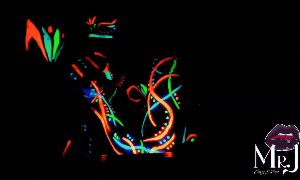 Sex and Uv Painting with Nyx & Dmona
