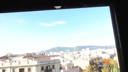 Ateşli sarışın Ukraynalı bebekle ayak fetişi ve seks