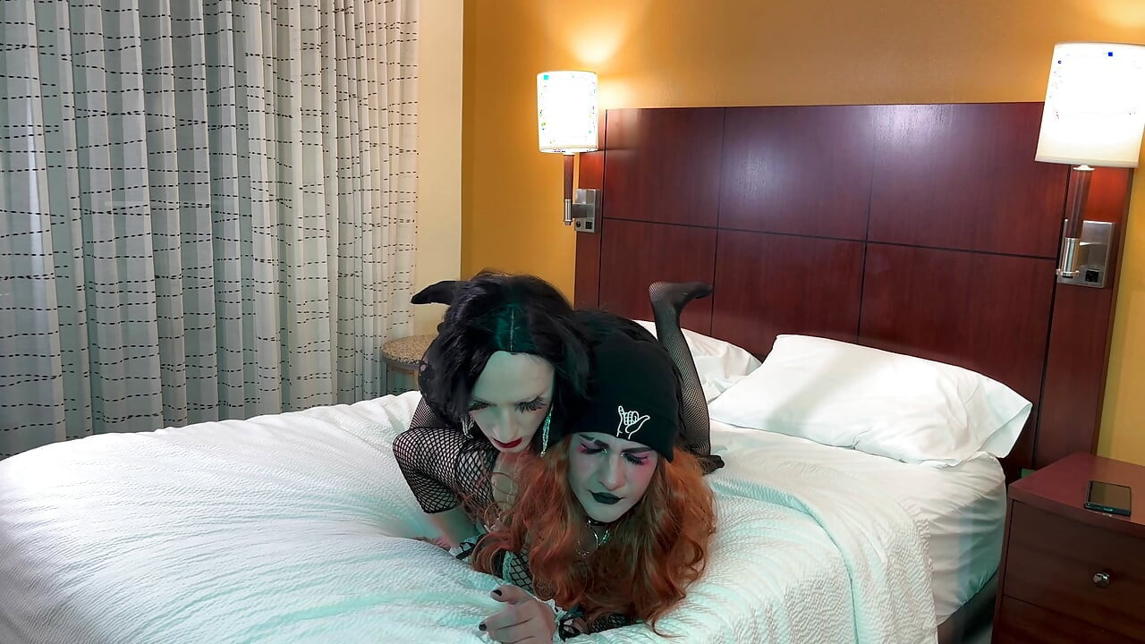 Femboy Jade Madison - compilație cu travestit bailey wilde 1