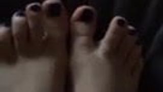 Video amatoriale sexy dei piedi inchiodati blu