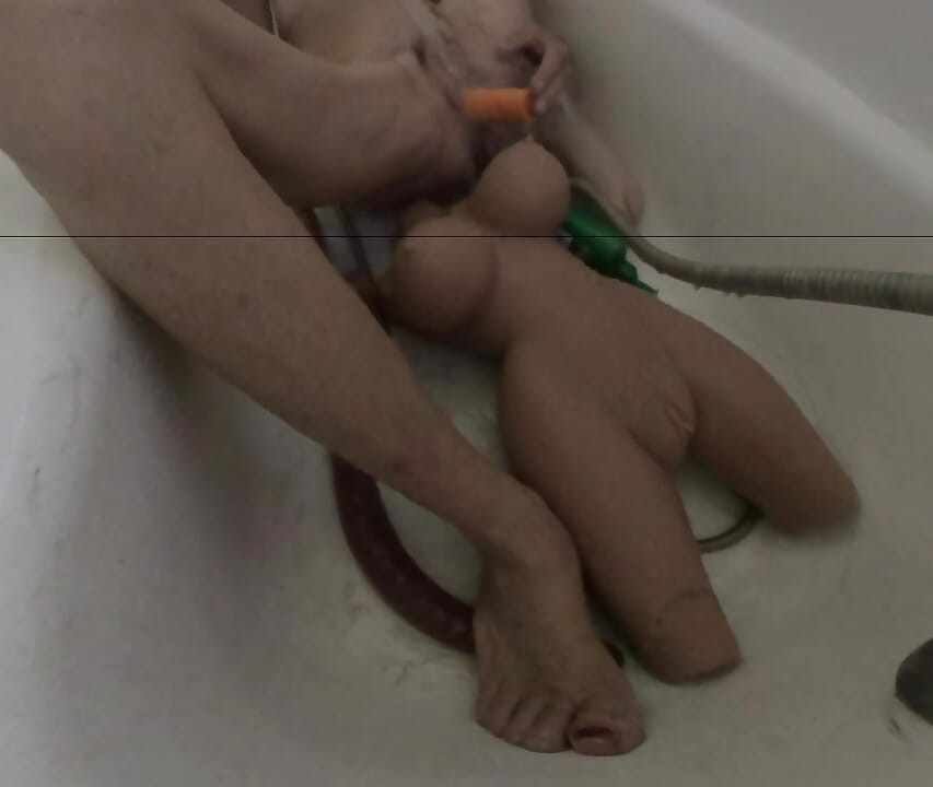 Lizzy Yum SD rujan 2025. Kupanje, širenje, masturbiranje u #9