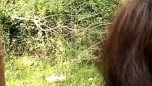 Cewek ini diajak piknik sama abang tirinya dan temannya, tapi itu cuma alasan untuk ngentot dia habis-habisan