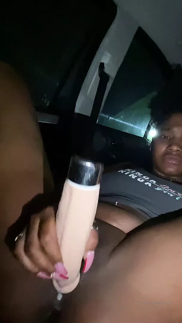 ebony vibrator cum contractions at 1.05