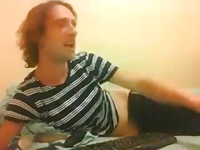 Sesiunea solo de Chaturbate a lui Lil Taste; Fără sunet / fără spermă / fără orgasm