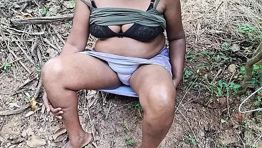 Video viral terpanas tante tua di luar ruangan
