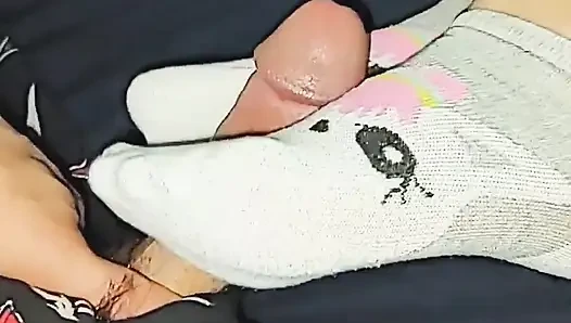 Yaramaz küçük tek boynuzlu at bileği çoraplı çorapla boşalma