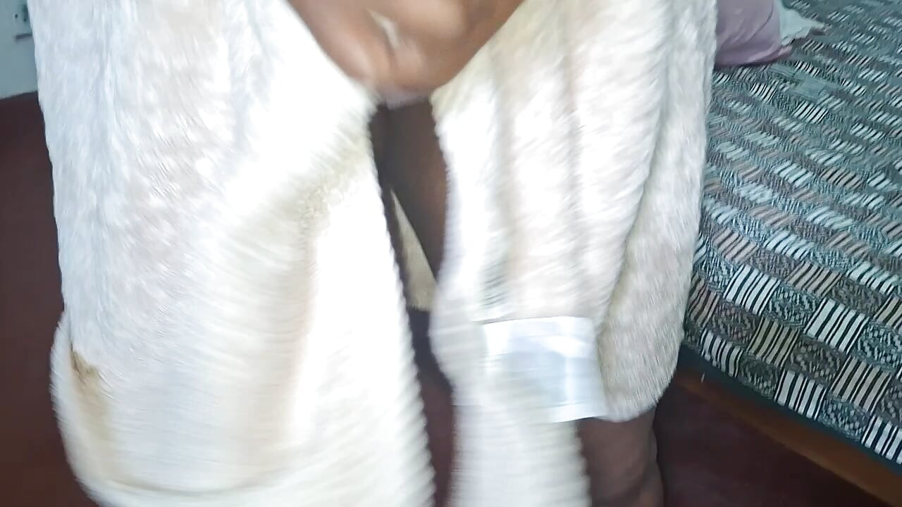 Curvy Half Asian Cougar Wife with Big Ass and natural Tits