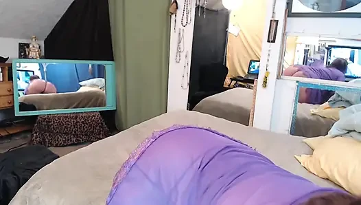 Dawnskye si cewek hot rambut merah 911 dientot habis-habisan pakai dildo ukuran XL