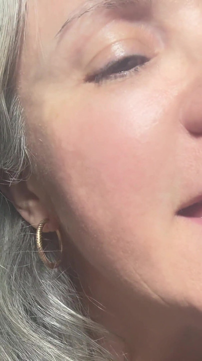 Imperatrizbellasadica te usa como un cenicero humano