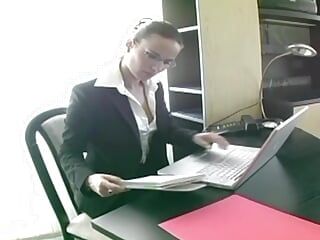 An Outstanding Secretary Needs a Good Pussy Drill After a Hard Day at Work