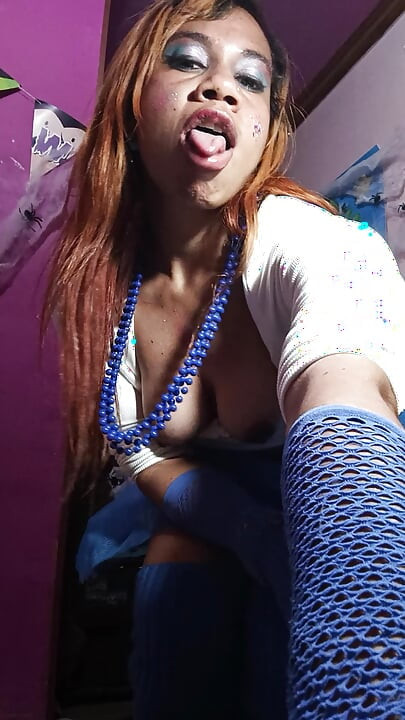 Happy halloween blue 80s ,90s, times need make my pussy nd my ass sweet lolipop make my tonguer basty daddylove
