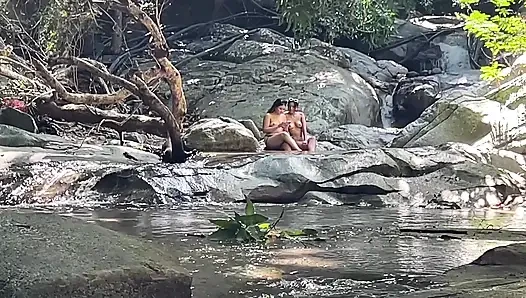 2 Latina swallow 2 cocks of strangers in the middle of the forest
