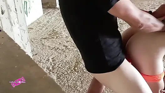 Aku ketemu orang asing dan nyepong kontolnya sampai dia crot