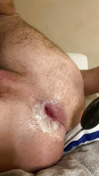 Vibrator-Dildo fickt mich tropfnass