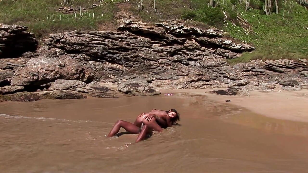 Adorable Joyful Slit of Teeny Expects Wide Open for Fat Love Stick Pole It