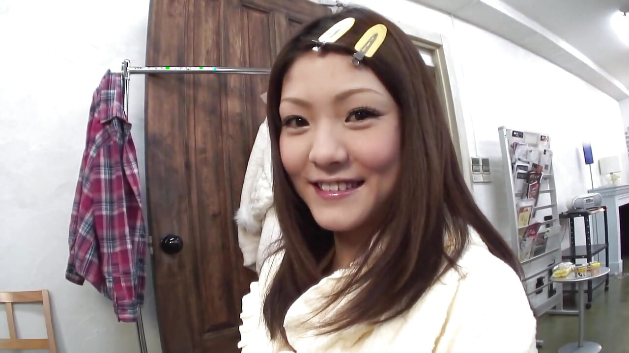 Adorable Japanese hottie enjoys playing with her hairy snatch