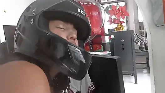 Cewek itu cuma pengen suamiku nggak tahu kalau aku ngentot sama sahabatnya sendiri