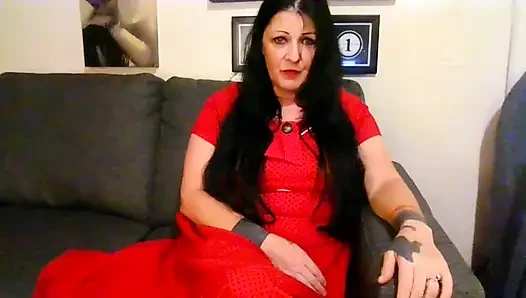 Seksi orta yaşlı seksi kadın esniyor