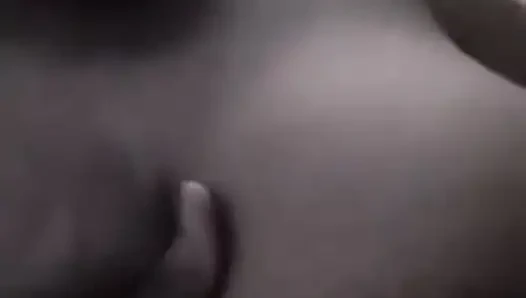 Große schwarze titten spielen asmr!!