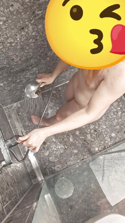 Are you soaping me up? Swiss girl in the shower