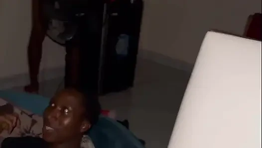 Oyun gecesi terli ateşli bir sikişe dönüştü !!
