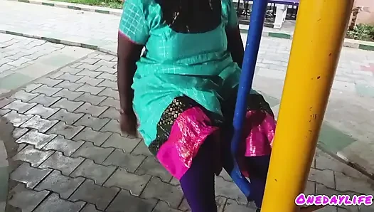 Teenager-junge versucht, sex mit tamilischer verheirateter frau zu haben, die auf dem spielplatz trainiert