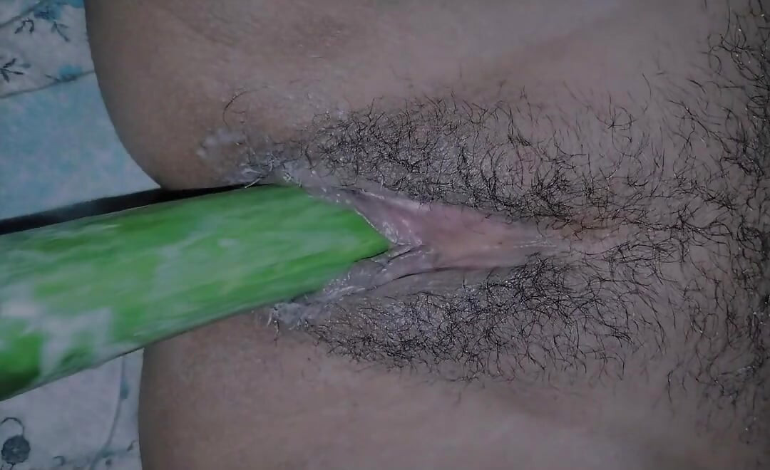 He put his hand in his wife's pussy and inserted the cucumber, the pussy and ass exploded.