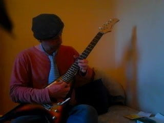 trying out my new Guitar xoxo