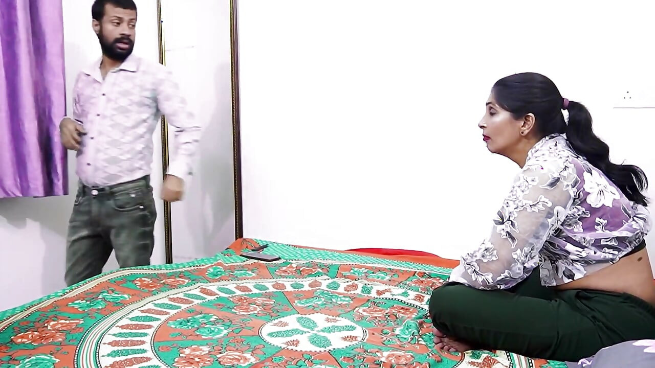 ek jore aur uske bare sautele bhaee ki haardakor tin logon vaali chudaee kahaani