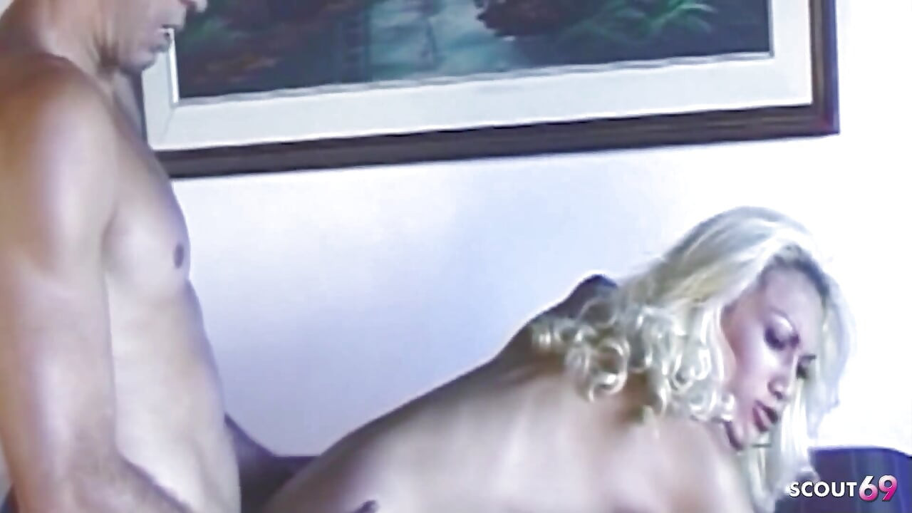 Latino Secretly Fucks Blonde Skinny Shemale Boneca in Apartment