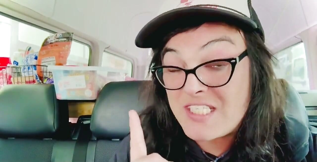 Potpuno sam prošvercovao ovaj video u bend kombiju