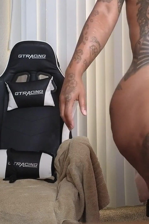 Shake That Big Black Ass