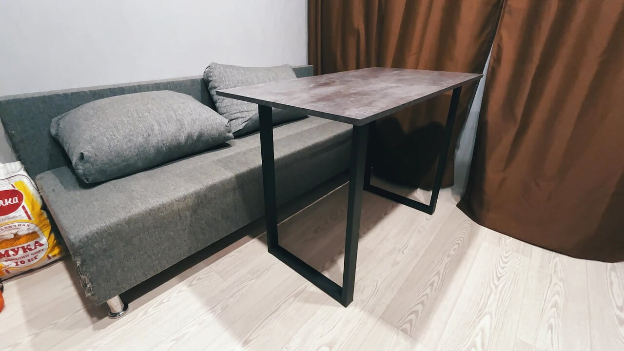 The police do not move. Com did not come, cop