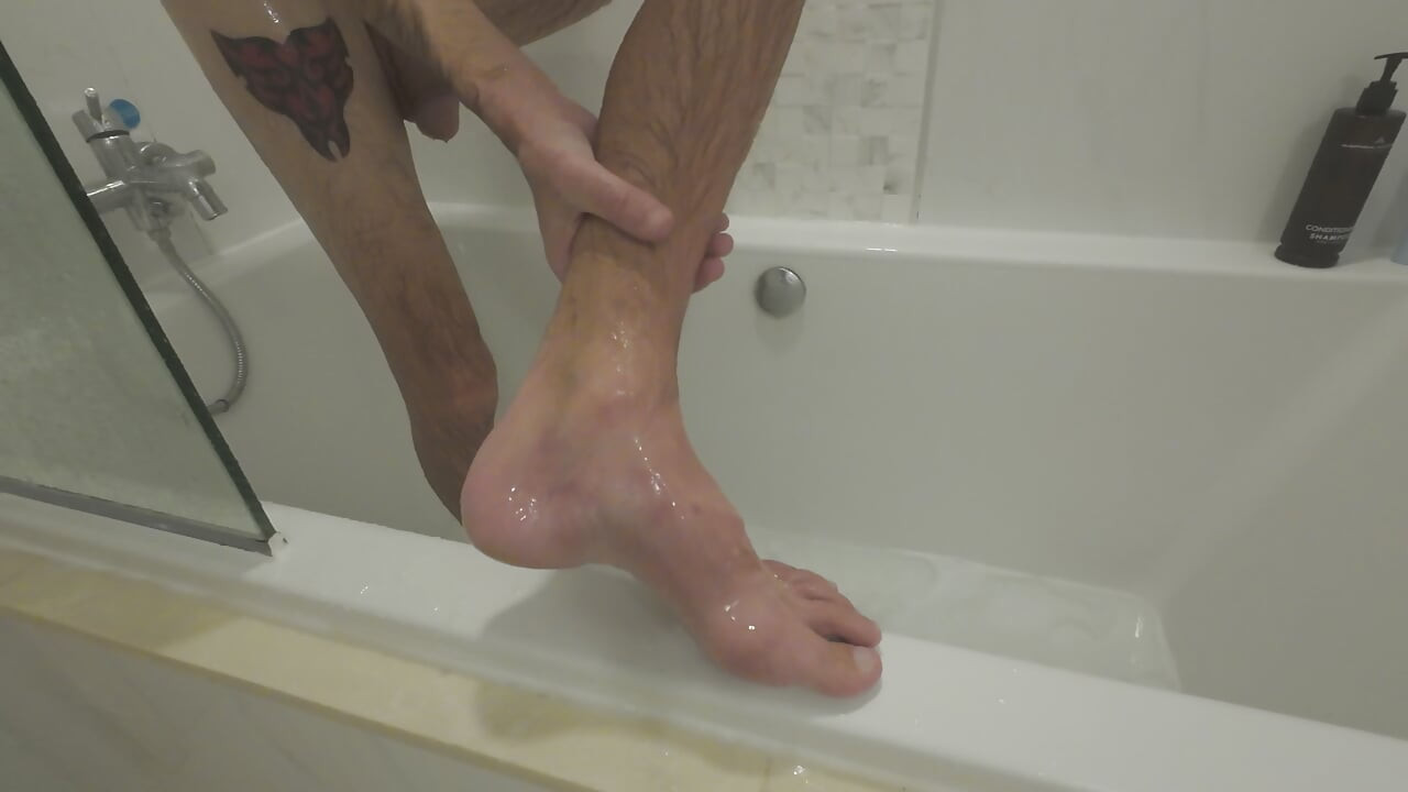 I Am Looking For A Foot Slave