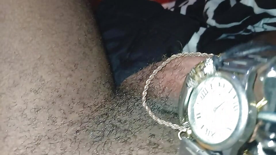 Land samay bataana chaahta hai