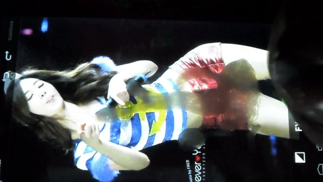 Yuri Kwon (SNSD) Red Shorts cum Tribute