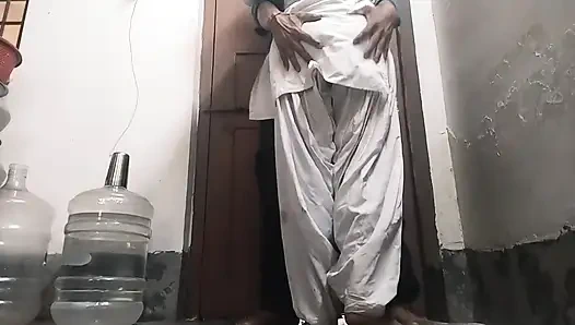 Hintli üniversite öğrencisi ve öğretmeni