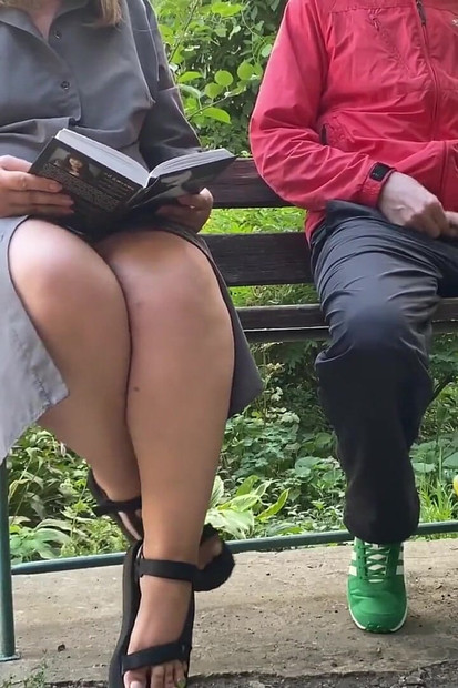 Mama mea vitregă mă ajută să mă pregătesc pentru examenul de literatură