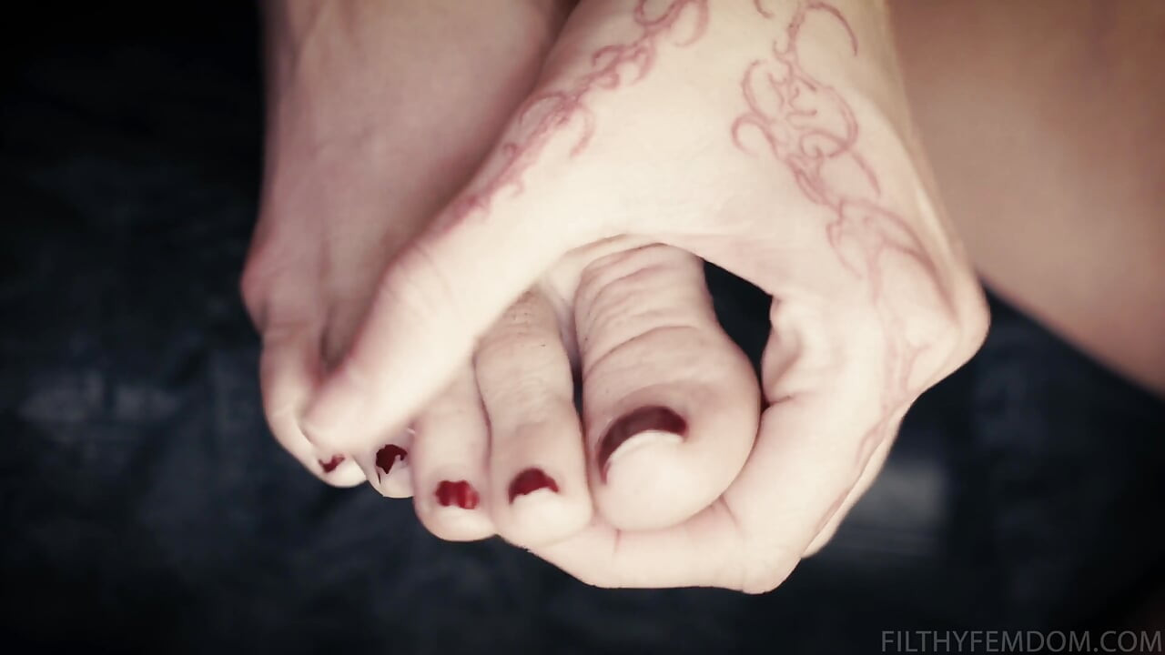 Nasty Foot Lover's Cum Eating Countdown Featuring Kell Fire